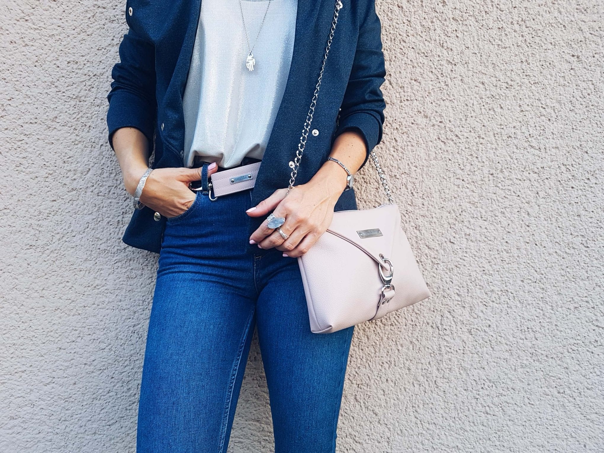BLUE & NUDE